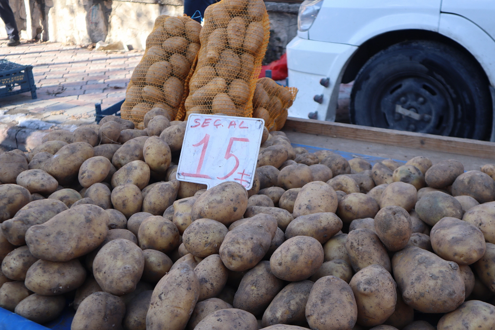 Malatya'da Kar Pazar Fiyatlarını Nasıl Etkiledi? Haftanın Zam Şampiyonu Kara Lahana Oldu!