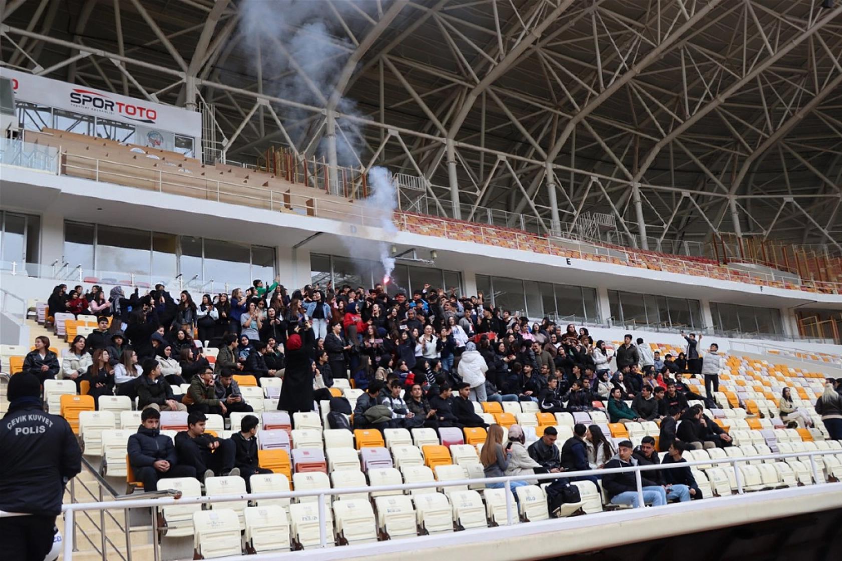 Malatya'da Tarihi Final: Gençler Dev Stadyumda Buluştu! Hayaller Gerçek Oldu…