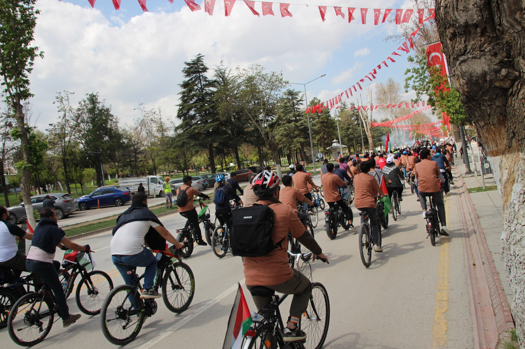 Malatya'da Gazze için binler pedal çevirdi: Zulme karşı haykırış sür ve diren…