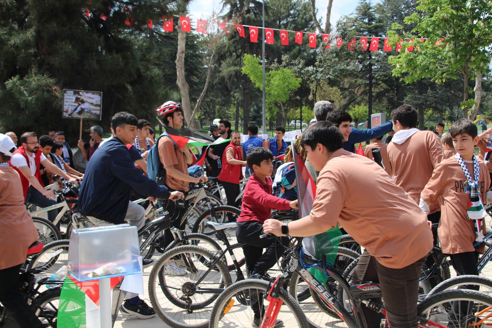 Malatya'da Gazze için binler pedal çevirdi: Zulme karşı haykırış sür ve diren…