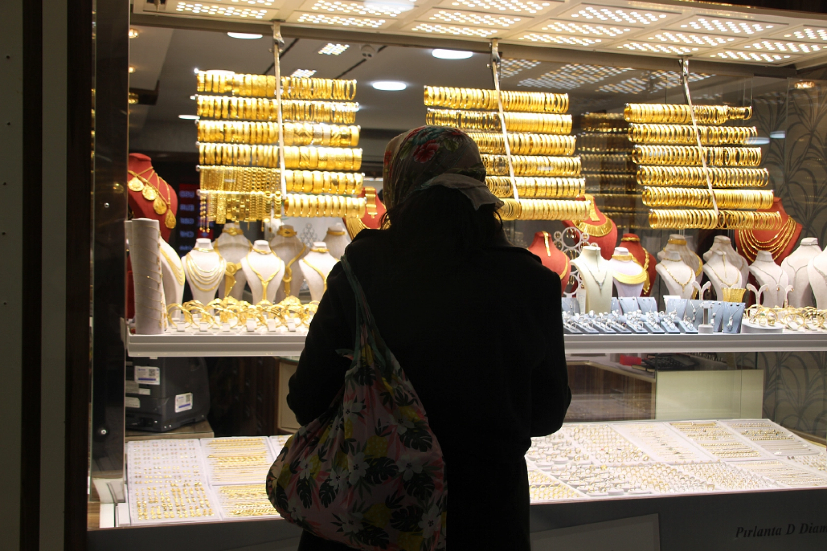 Altında tablo değişiyor! gram, çeyrek, yükselişe geçti...