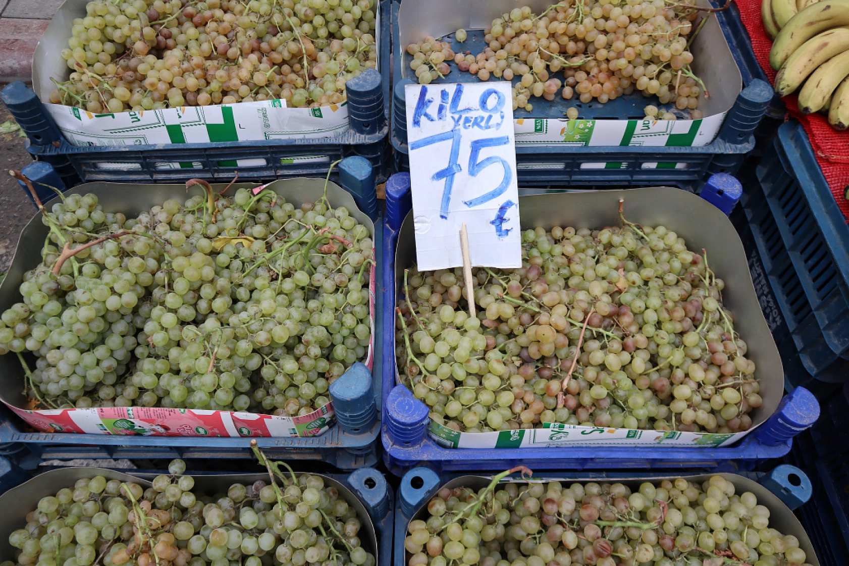 Cebini düşünen Malatyalılar, semt pazarını tercih ediyor! İşte güncel perşembe pazarı fiyatları..