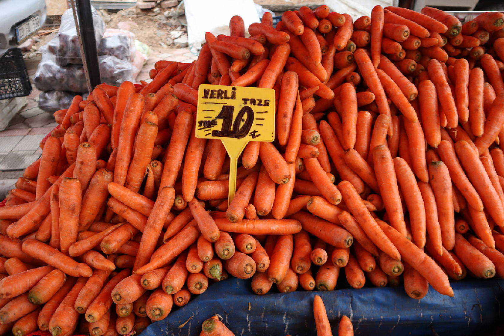 Cebini düşünen Malatyalılar, semt pazarını tercih ediyor! İşte güncel perşembe pazarı fiyatları..