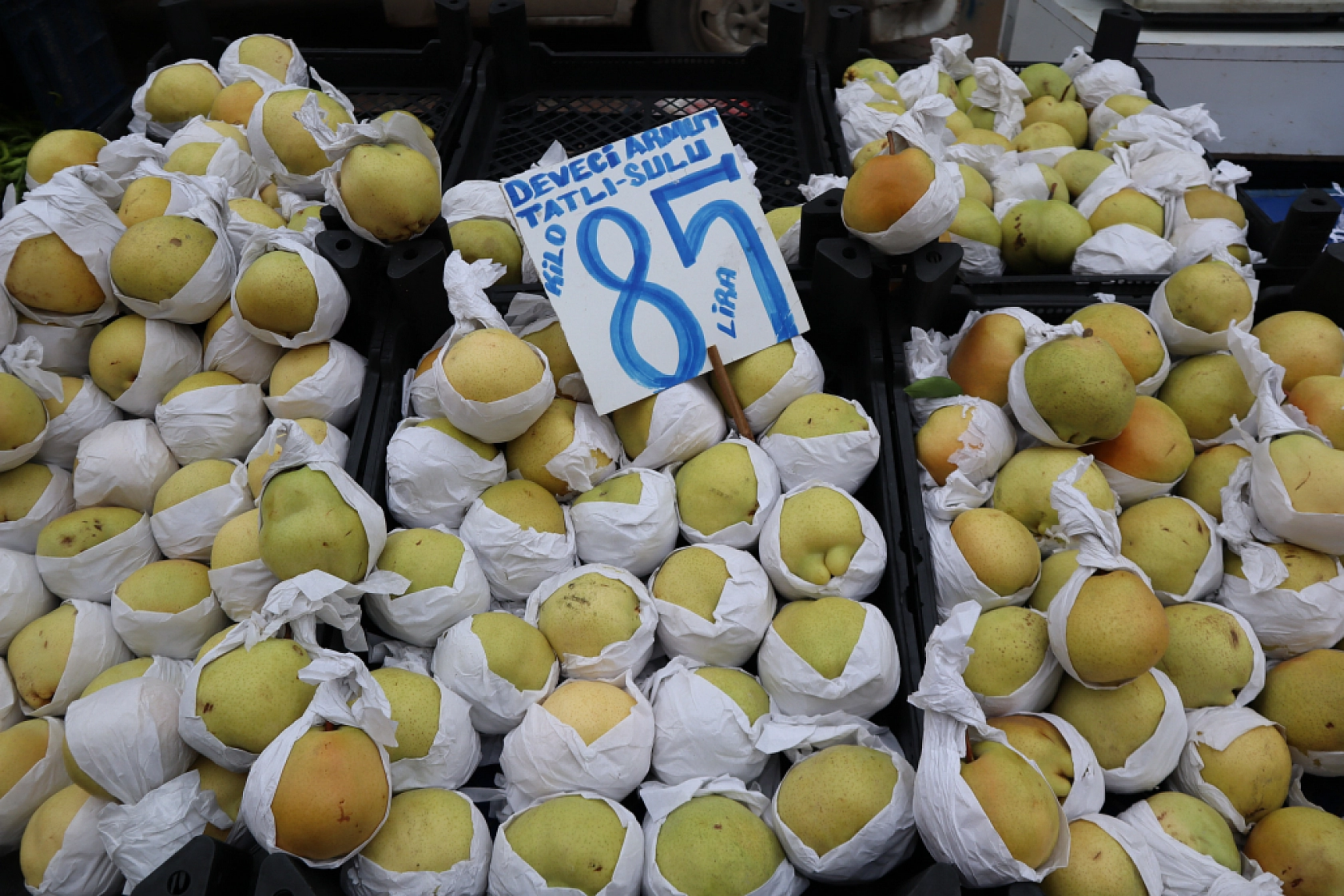 Cebini düşünen Malatyalılar, semt pazarını tercih ediyor! İşte güncel perşembe pazarı fiyatları..