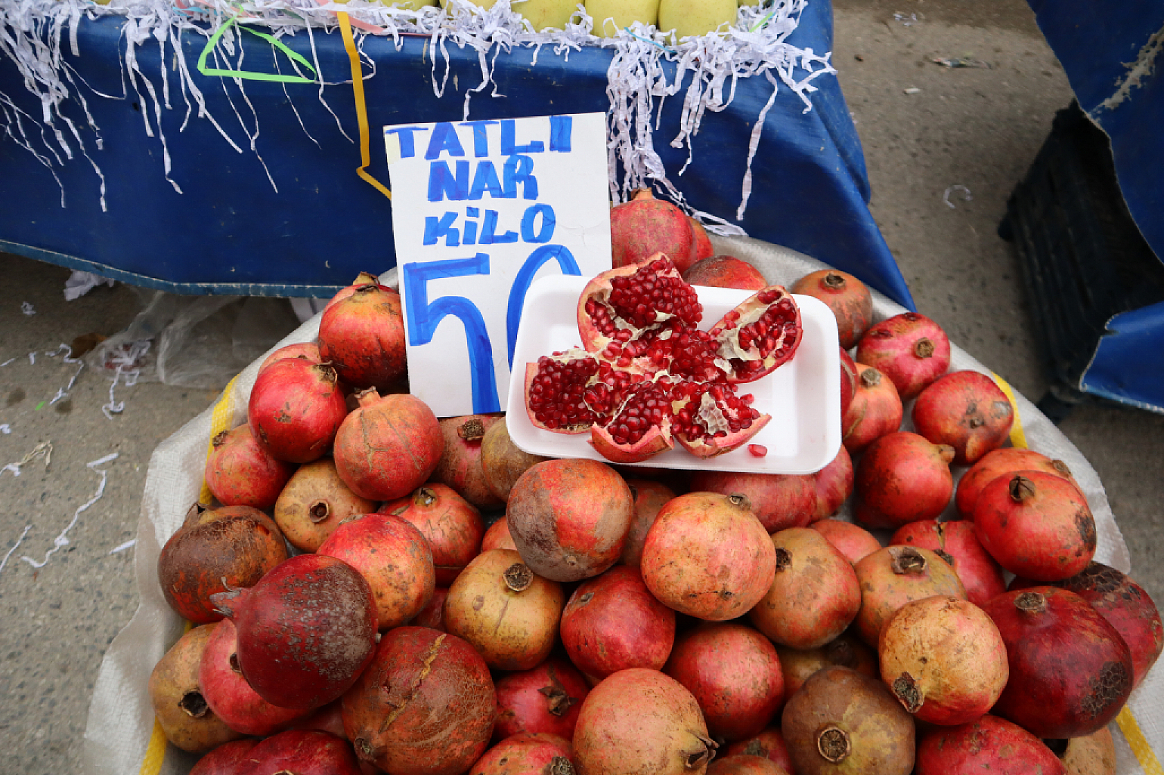 Cebini düşünen Malatyalılar, semt pazarını tercih ediyor! İşte güncel perşembe pazarı fiyatları..