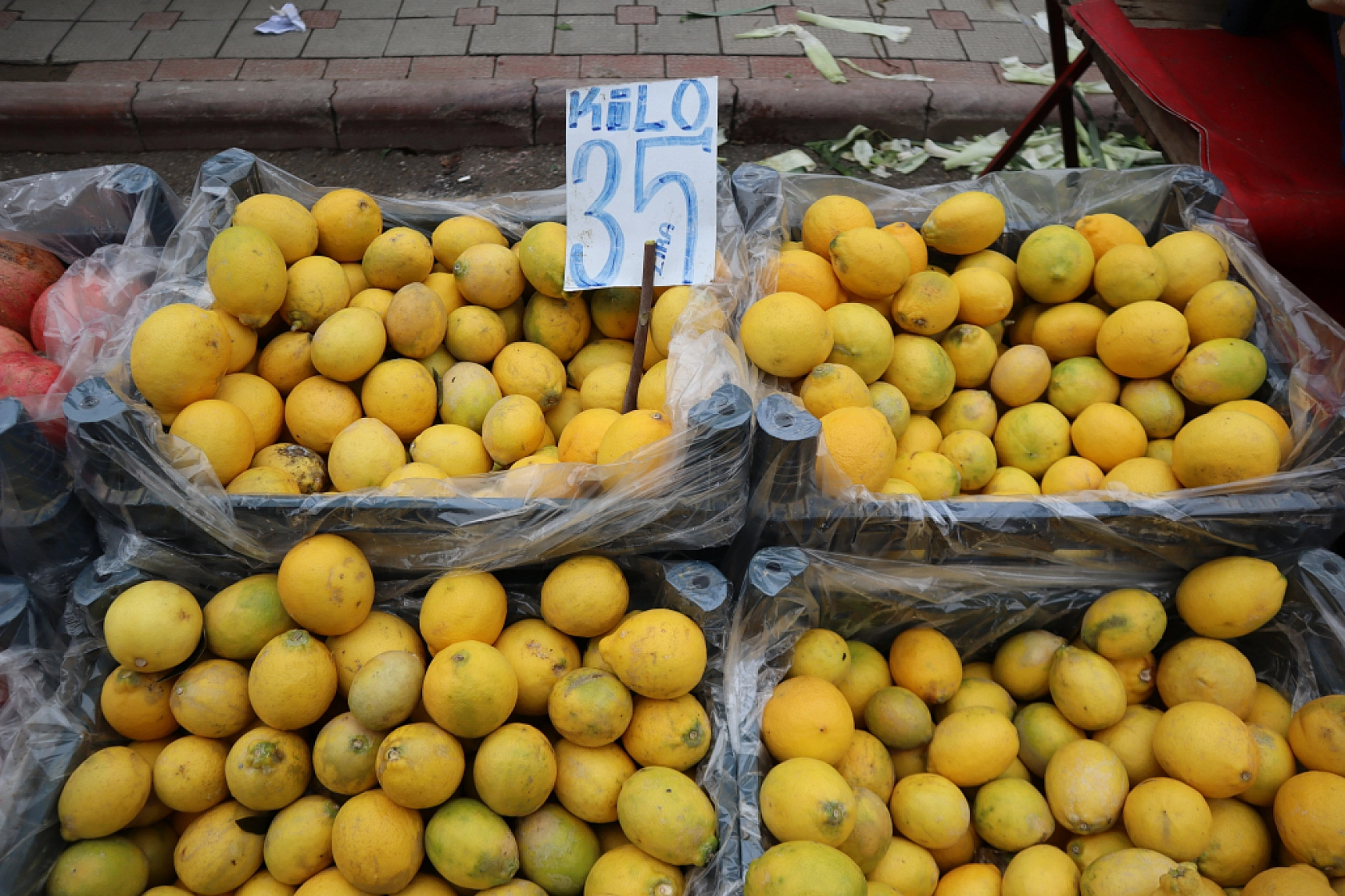 Cebini düşünen Malatyalılar, semt pazarını tercih ediyor! İşte güncel perşembe pazarı fiyatları..
