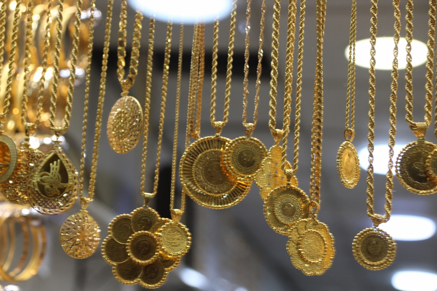 Altında tablo değişiyor! gram, çeyrek, yükselişe geçti...