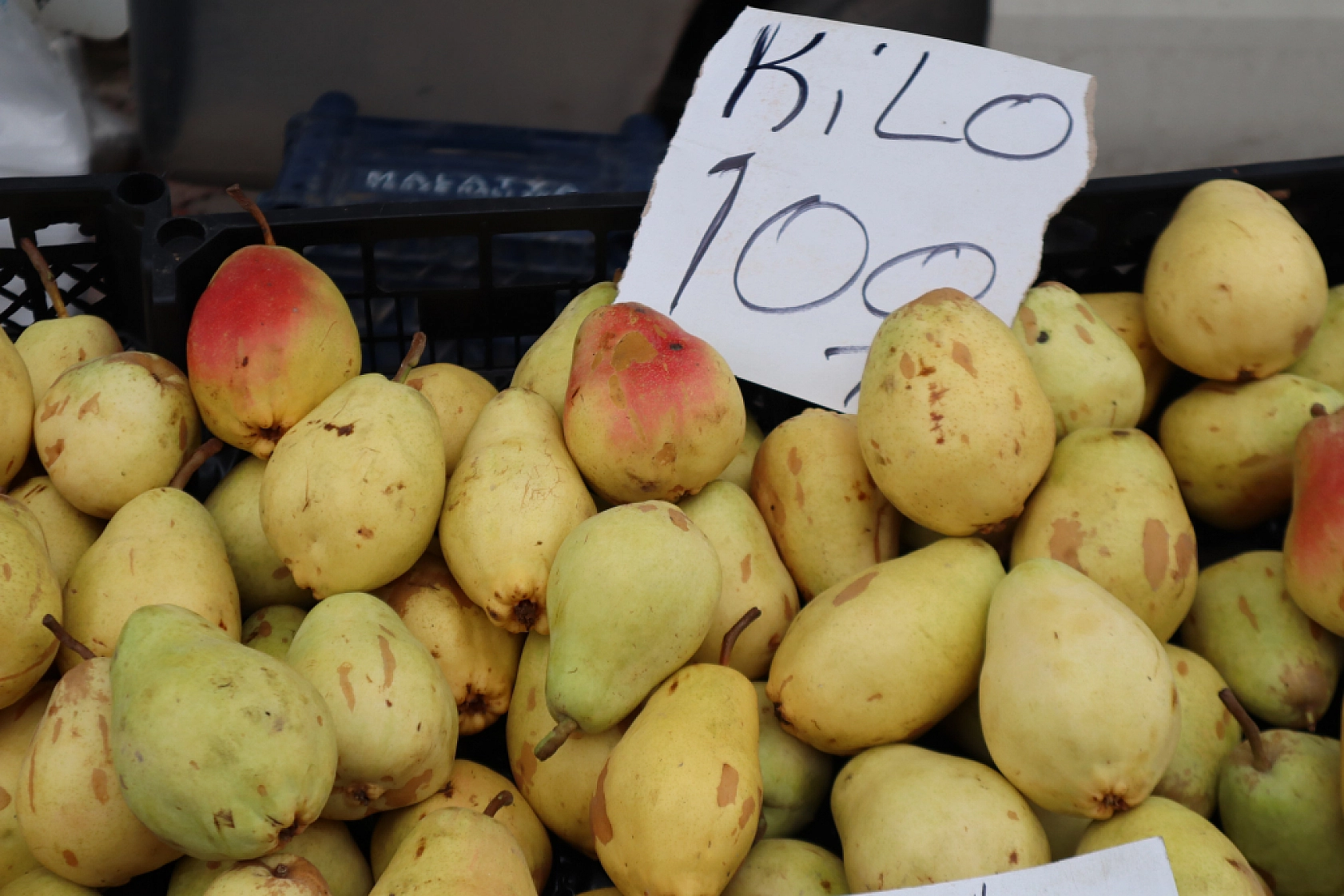 Cebini düşünen Malatyalılar, semt pazarını tercih ediyor! İşte güncel perşembe pazarı fiyatları..