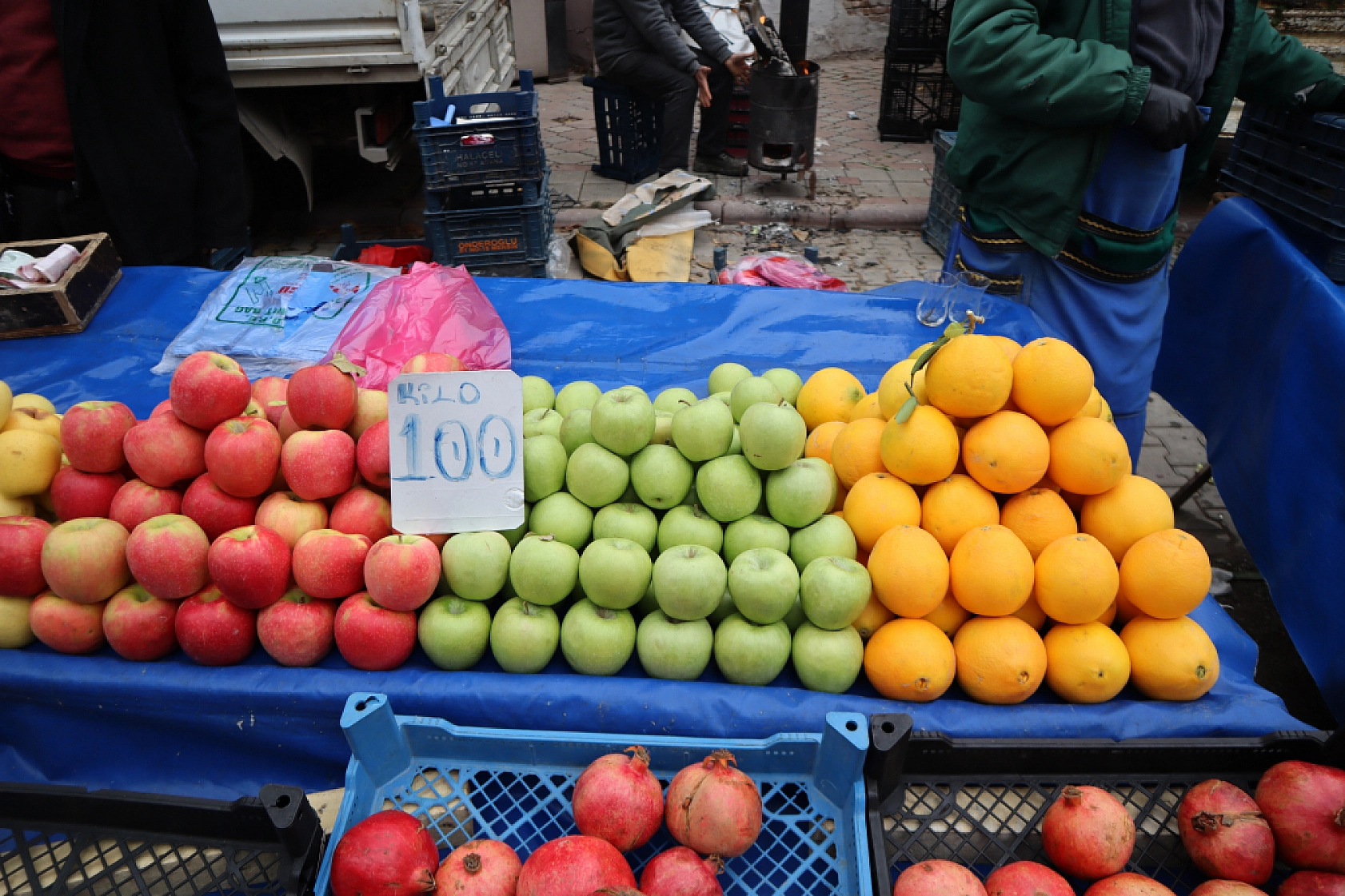 Cebini düşünen Malatyalılar, semt pazarını tercih ediyor! İşte güncel perşembe pazarı fiyatları..