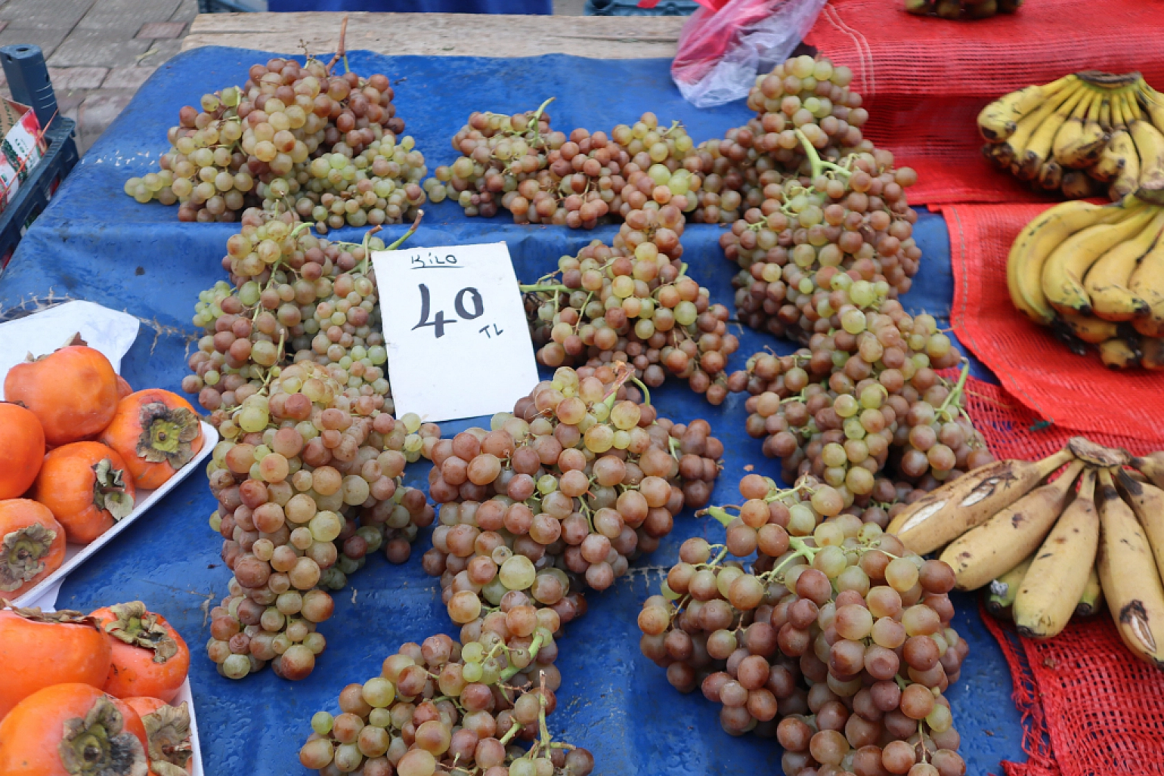 Malatyalılar Soğuk Havaya Rağmen Pazara Akın Ettiler! İşte Güncel Pazar Fiyatları….
