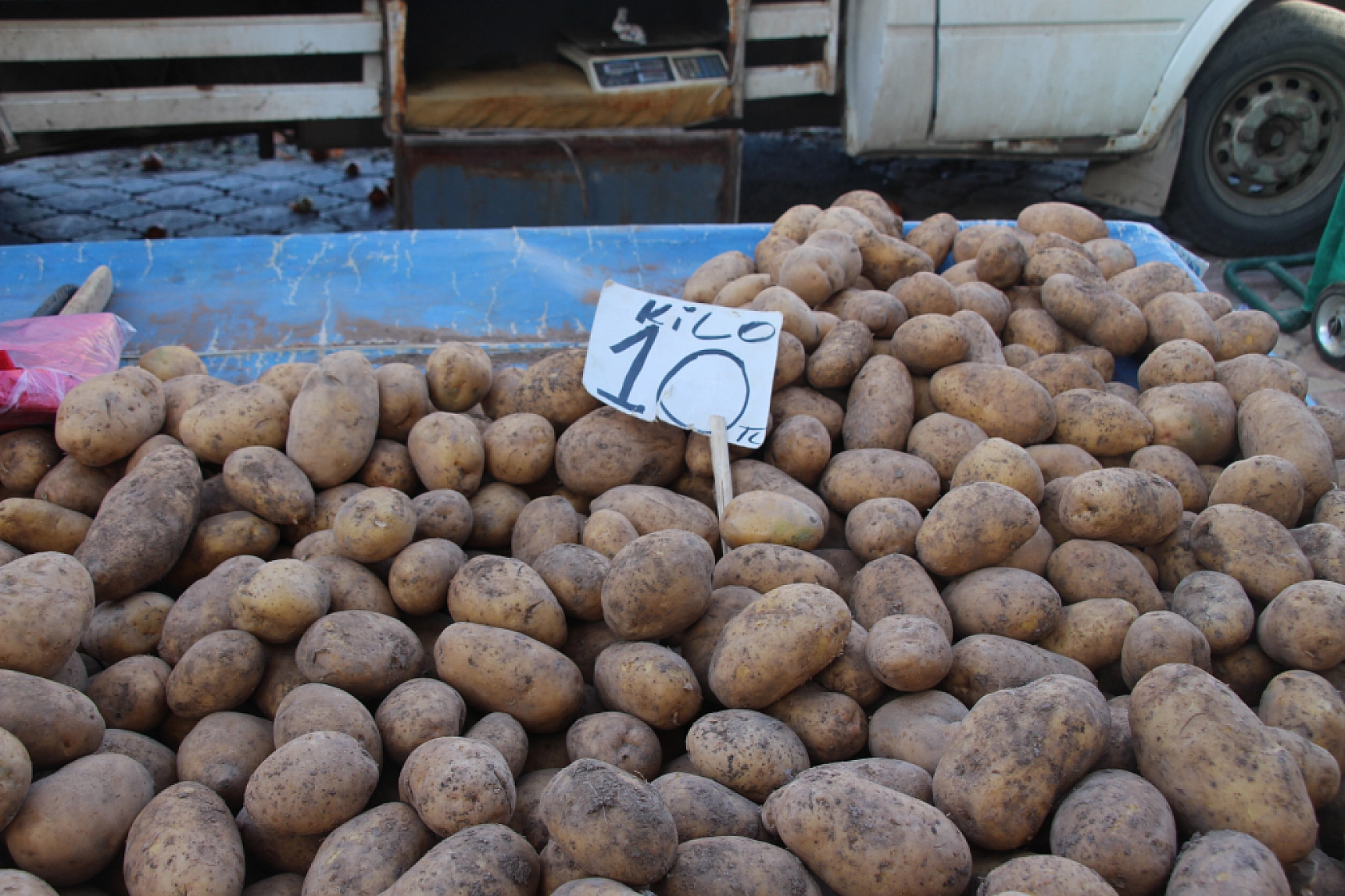 Malatya'da Semt Pazarı ile Hal Arasındaki Fiyat Farklar Dikkat Çekiyor!