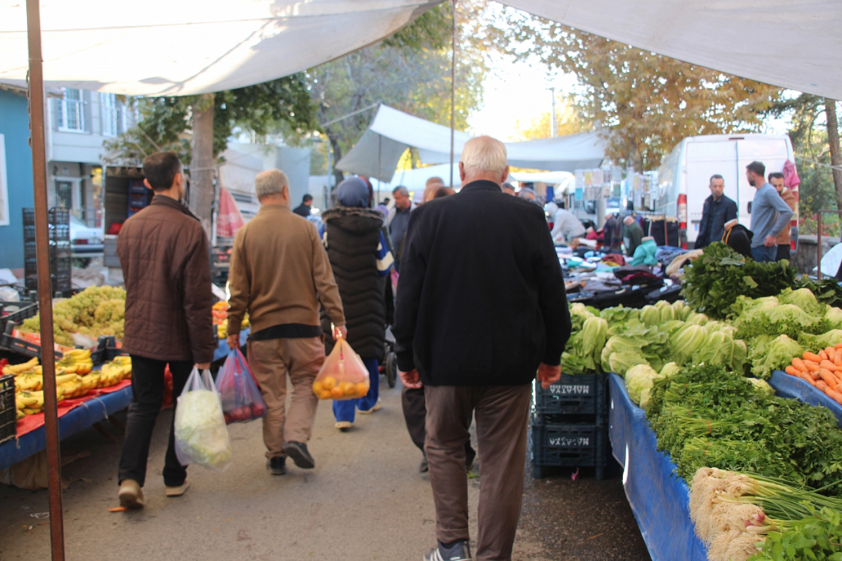 Malatya'da Semt Pazarı ile Hal Arasındaki Fiyat Farklar Dikkat Çekiyor!