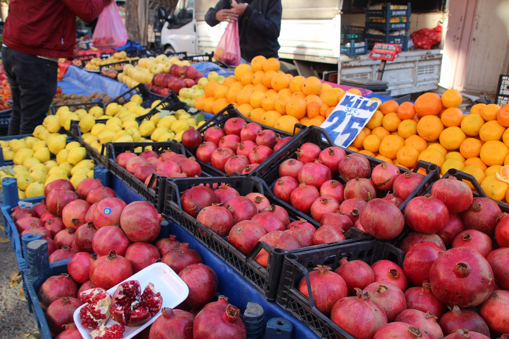Malatya'da Semt Pazarı ile Hal Arasındaki Fiyat Farklar Dikkat Çekiyor!
