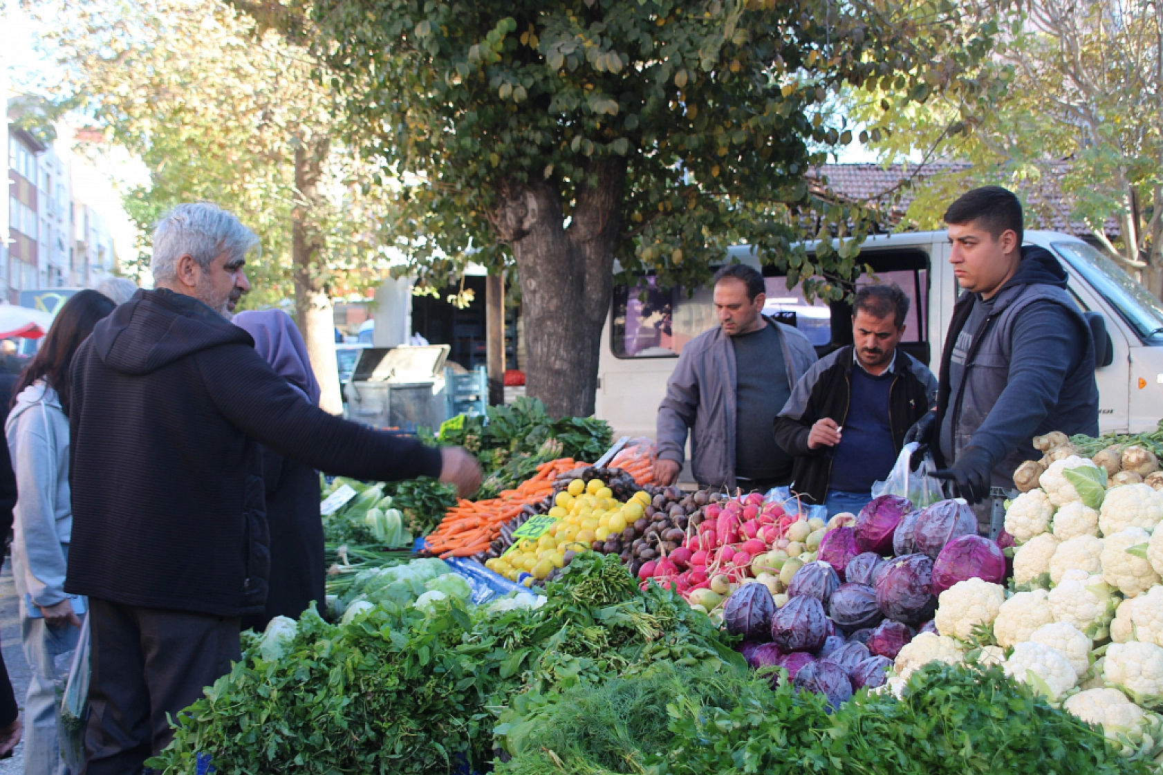 Malatya'da Semt Pazarı ile Hal Arasındaki Fiyat Farklar Dikkat Çekiyor!