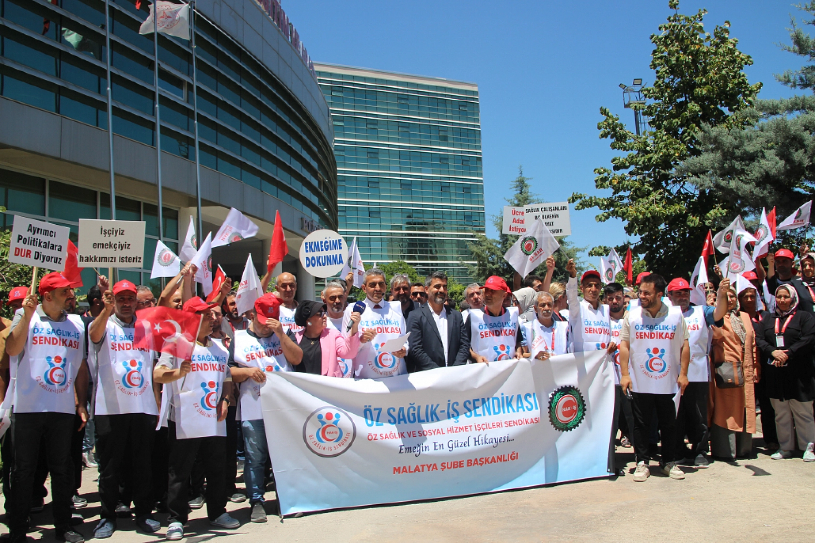 Kamu işçileri Malatya'da ses yükseltti: 'Bu teklif kabul edilemez'