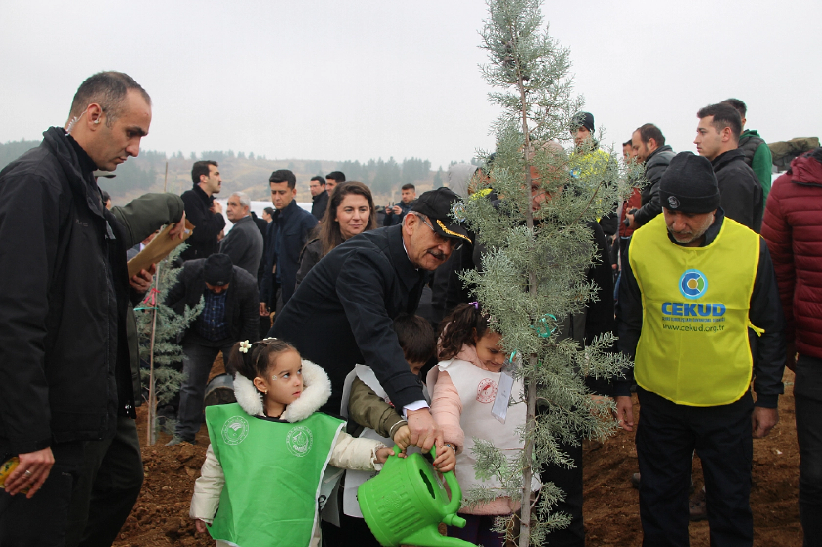 Malatya'da Seferberlik Başladı: 15 Bin Fidan Toprakla Buluştu!