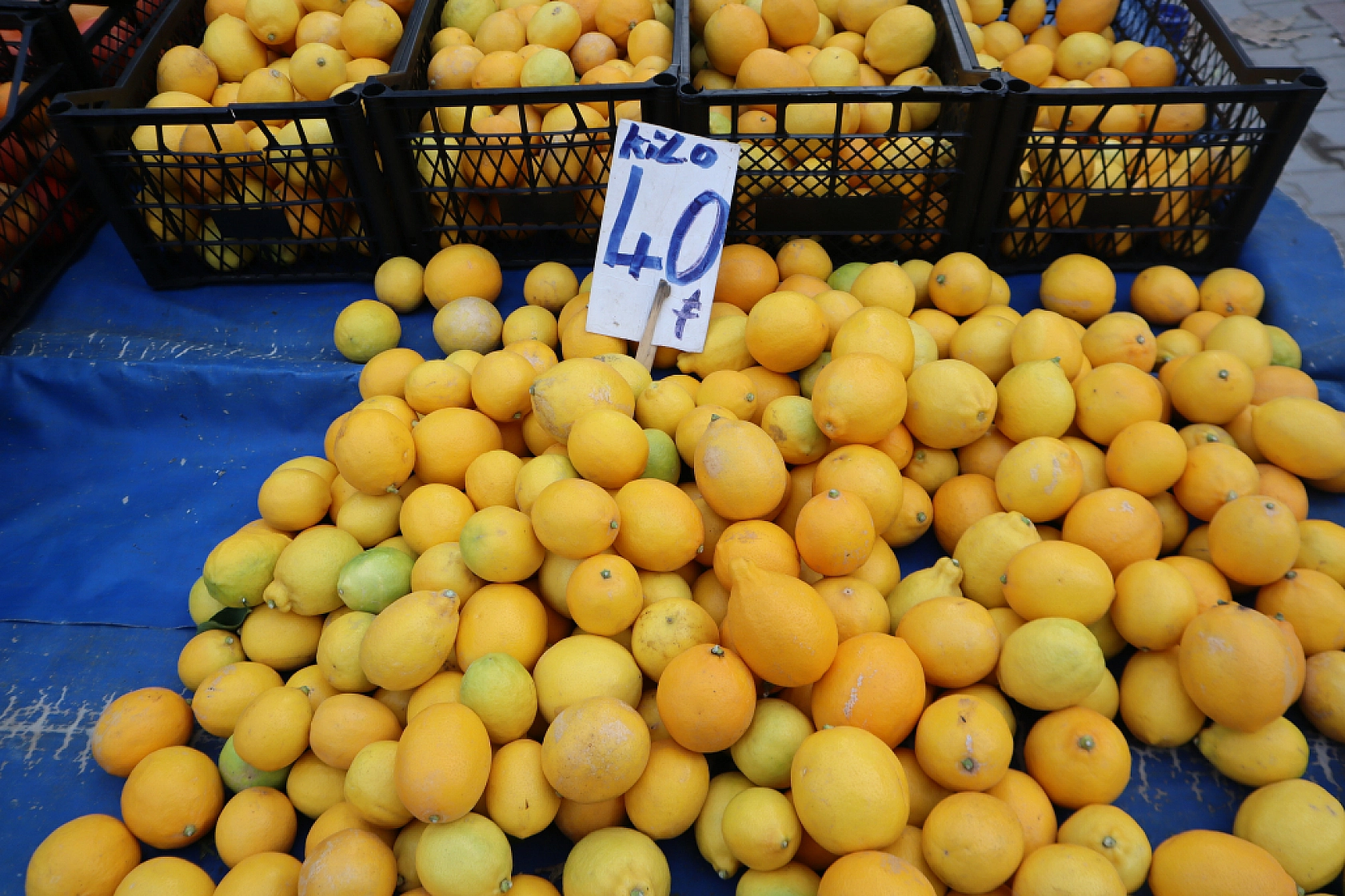 Asgari ücret cebe girmeden eridi: Malatyalılar bakmakla yetiniyor!