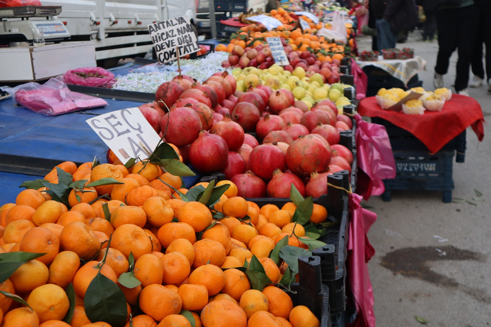 Asgari ücret cebe girmeden eridi: Malatyalılar bakmakla yetiniyor!