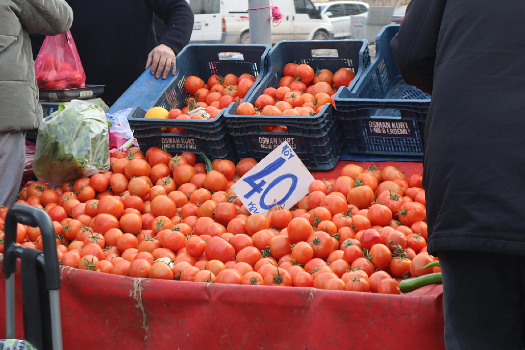 Asgari ücret cebe girmeden eridi: Malatyalılar bakmakla yetiniyor!