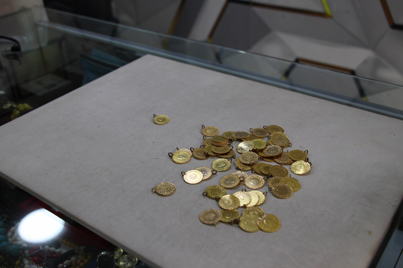 21 Mayıs Çarşamba altın fiyatları: Gram altın ne kadar oldu? Çeyrek altın kaç TL'den satılıyor?