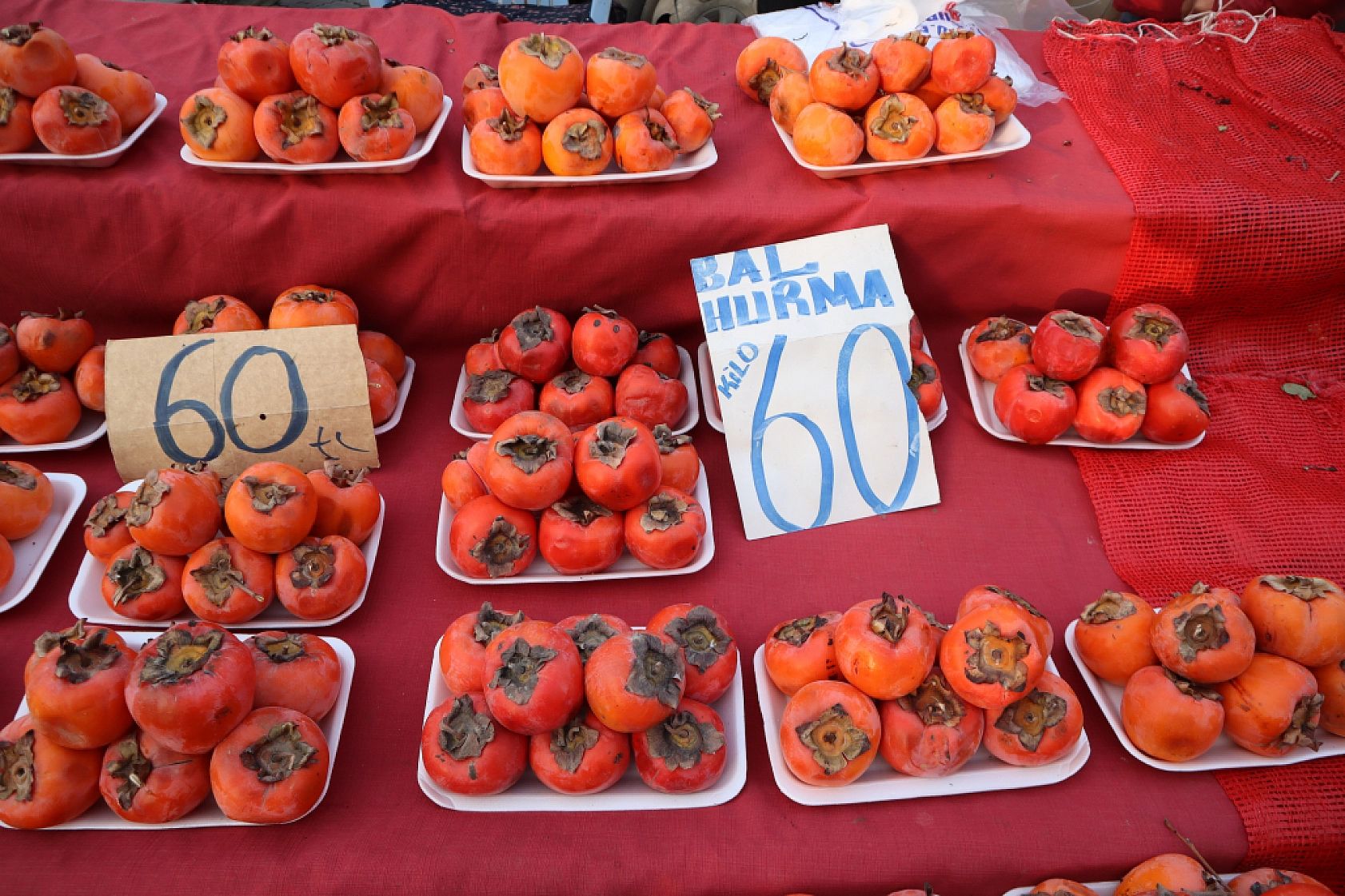 Asgari ücret cebe girmeden eridi: Malatyalılar bakmakla yetiniyor!