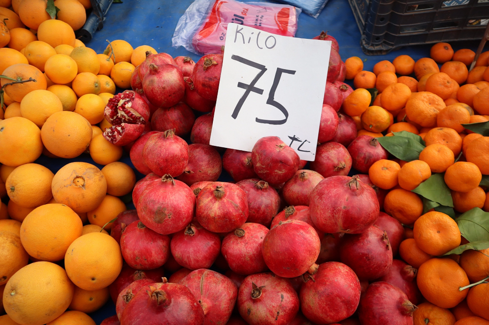 Asgari ücret cebe girmeden eridi: Malatyalılar bakmakla yetiniyor!