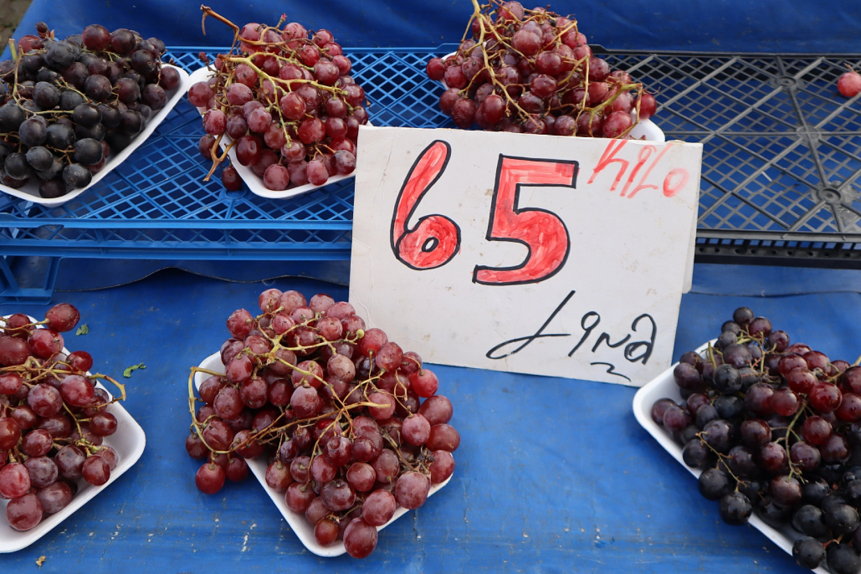 Asgari ücret cebe girmeden eridi: Malatyalılar bakmakla yetiniyor!