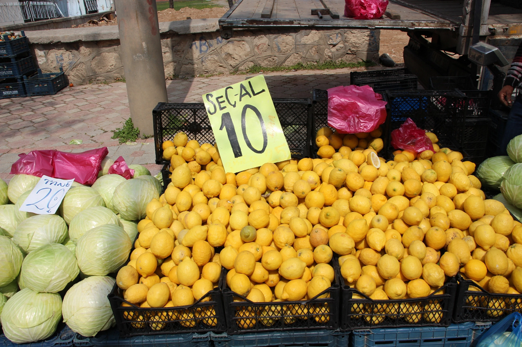 Malatya'da pazarın ateşi düşüyor! İşte fiyatlar...
