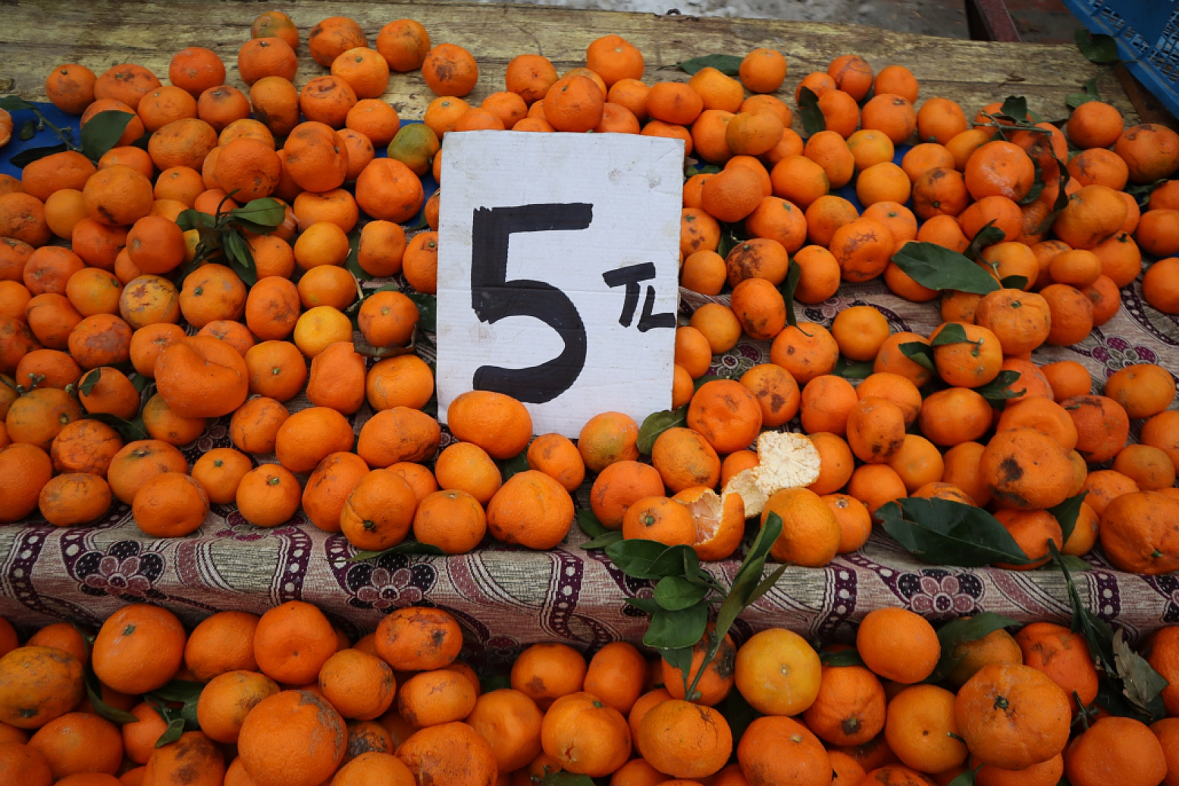 Malatya'da soğuk hava semt pazarlarını vurdu!