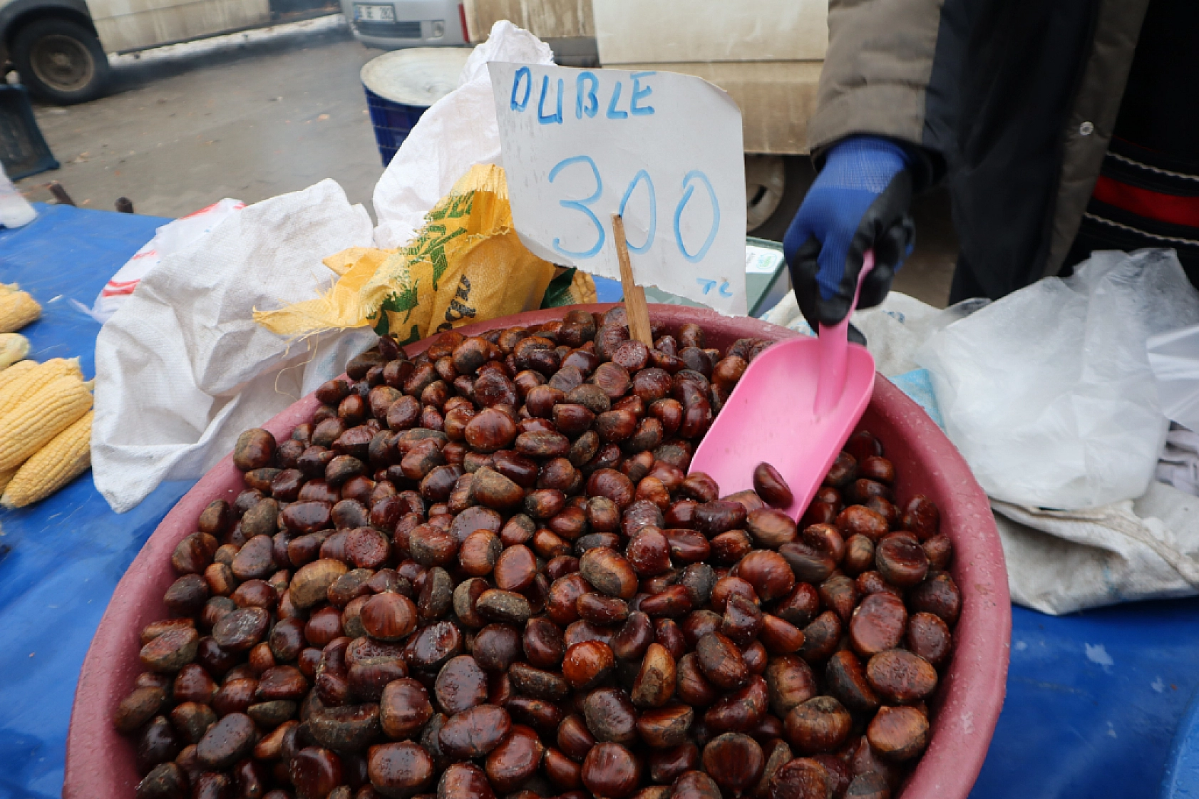 Malatya'da soğuk hava semt pazarlarını vurdu!