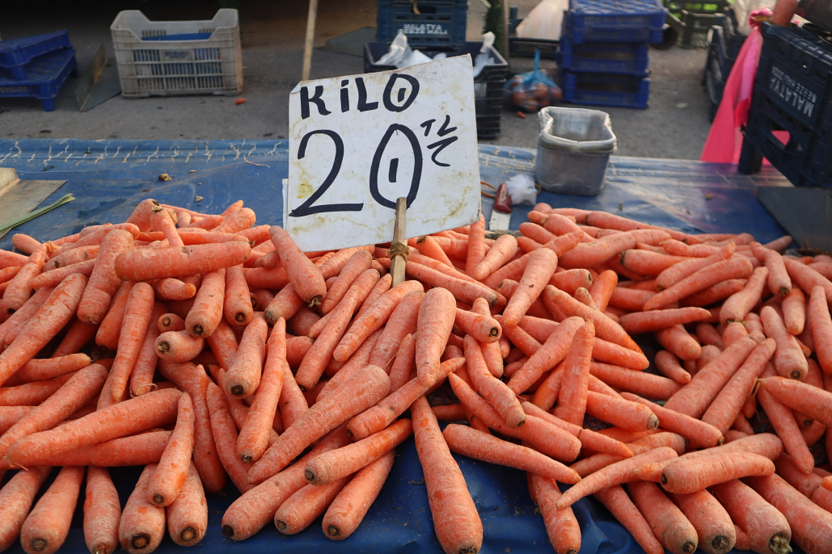 Marketlere Rağmen Malatyalılar Pazarı Tercih Ediyor! İşte Sebze Meyve Fiyatları…