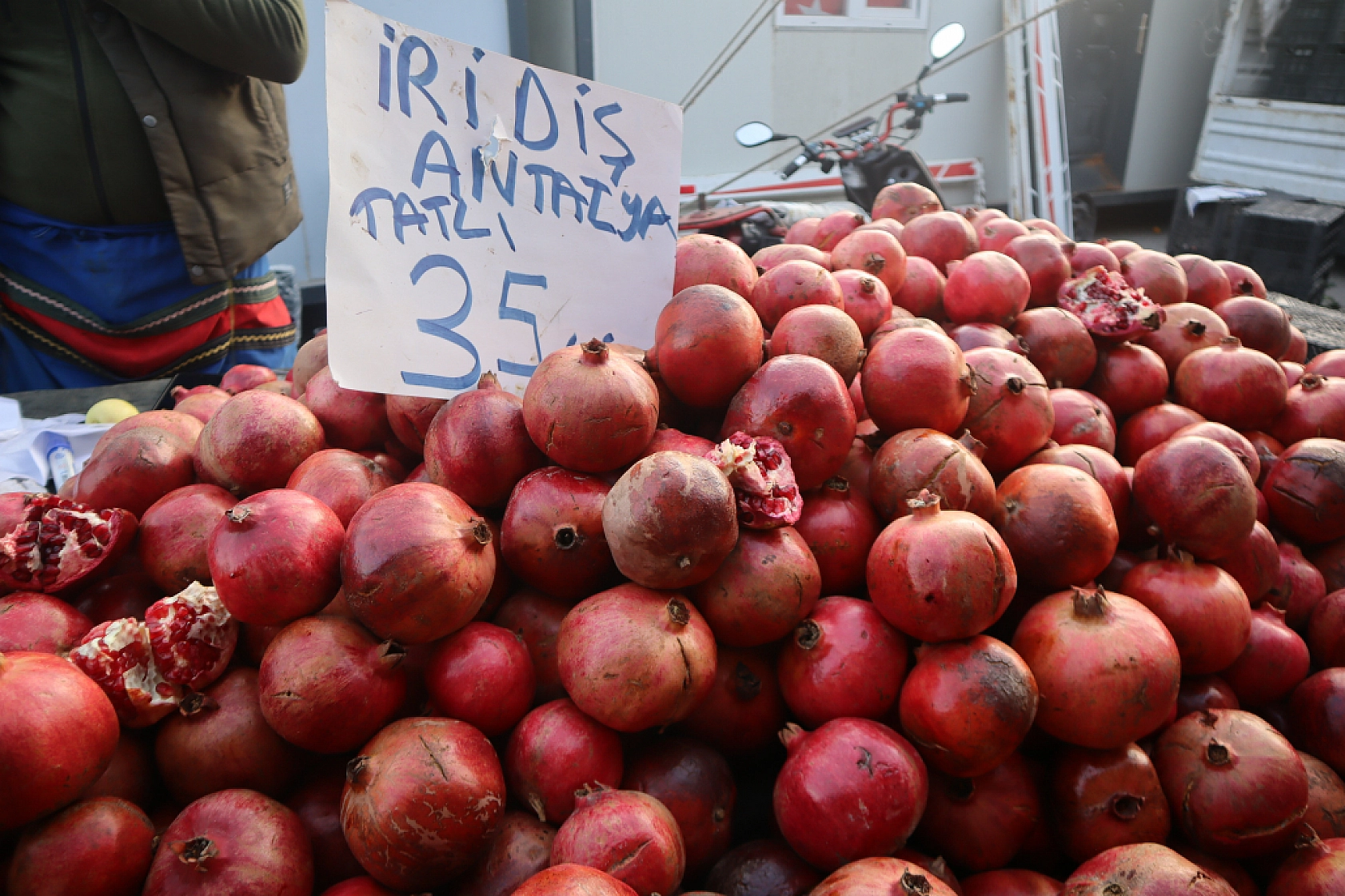 Marketlere Rağmen Malatyalılar Pazarı Tercih Ediyor! İşte Sebze Meyve Fiyatları…