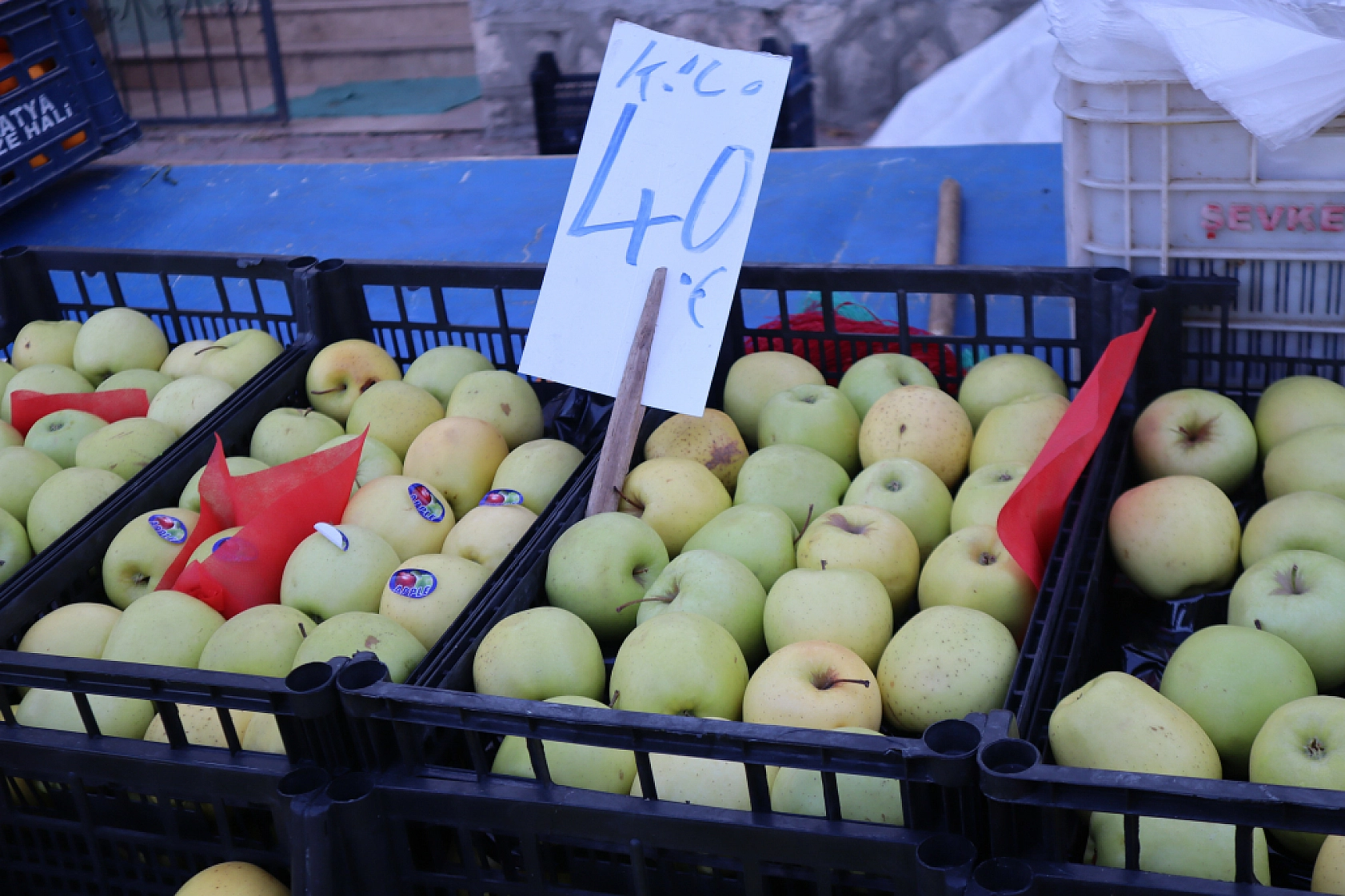 Sebze Fiyatları Uçtu: Pazarlar Ateş Pahası! İşte Güncel Meyve Sebze Fiyatları...