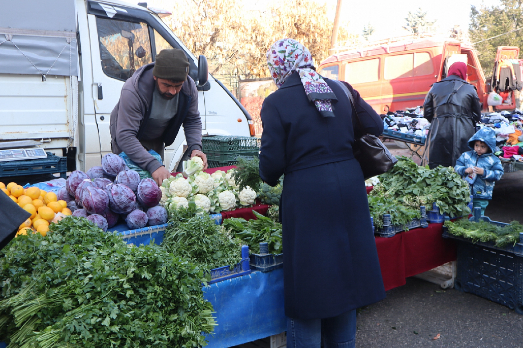 Sebze Fiyatları Uçtu: Pazarlar Ateş Pahası! İşte Güncel Meyve Sebze Fiyatları...