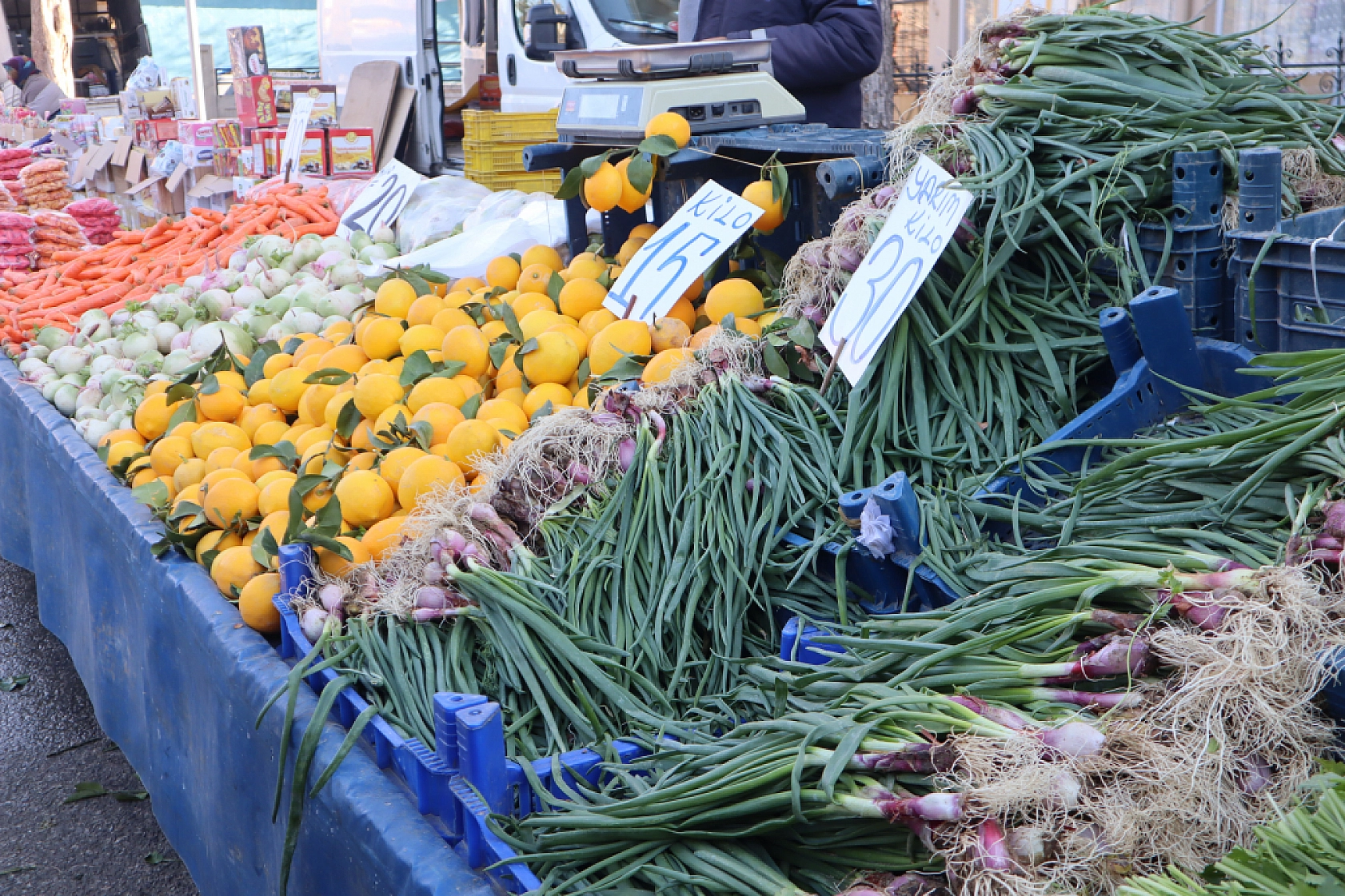 Sebze Fiyatları Uçtu: Pazarlar Ateş Pahası! İşte Güncel Meyve Sebze Fiyatları...
