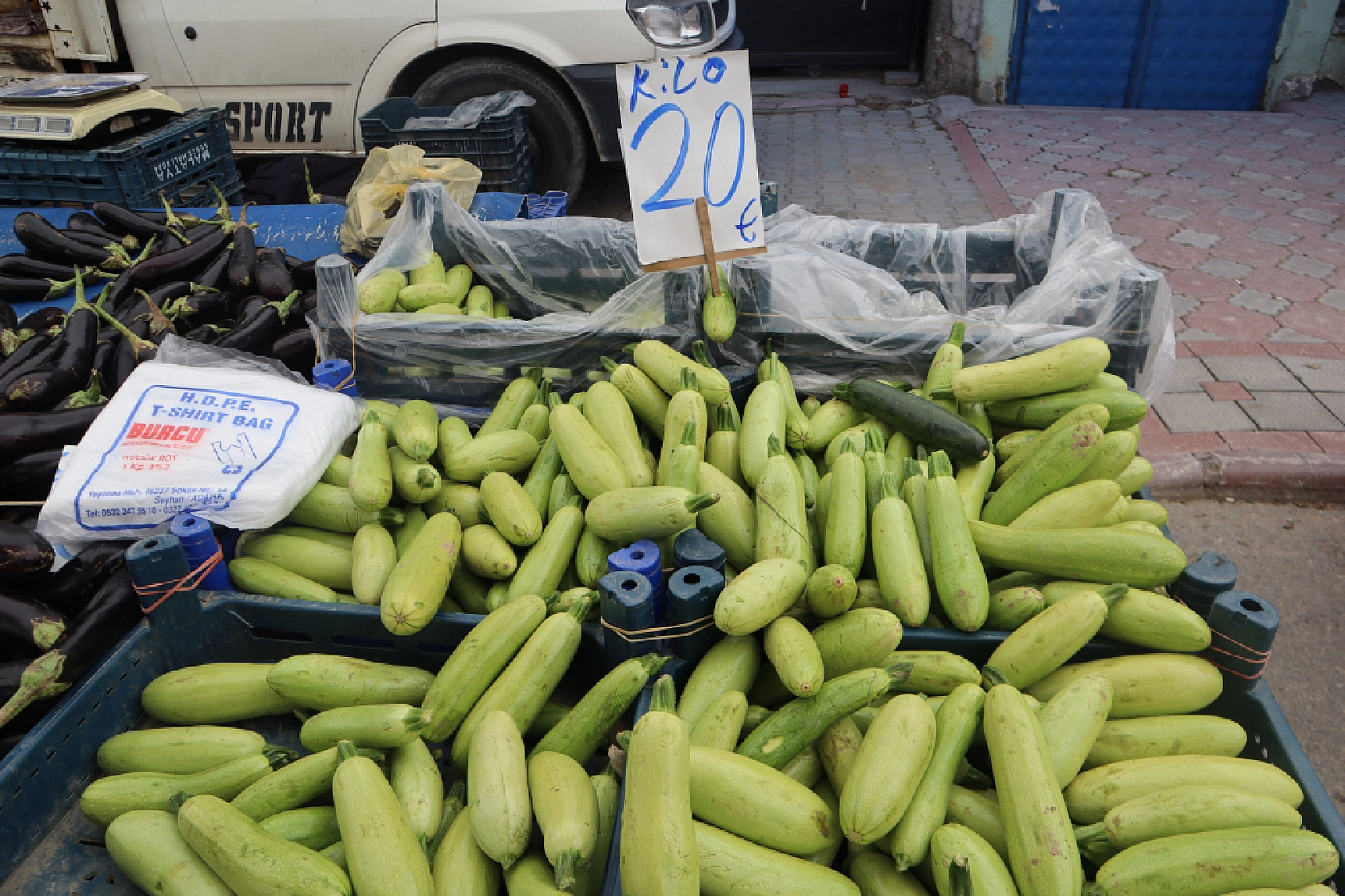 Malatya'da bayram öncesi vatandaş semt pazarlarına akın etti! İşte güncel meyve sebze fiyatları...