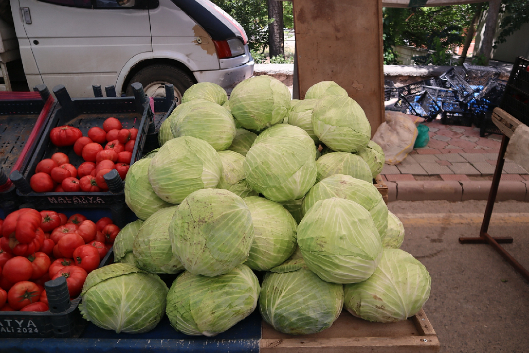 Malatya'da bayram öncesi vatandaş semt pazarlarına akın etti! İşte güncel meyve sebze fiyatları...