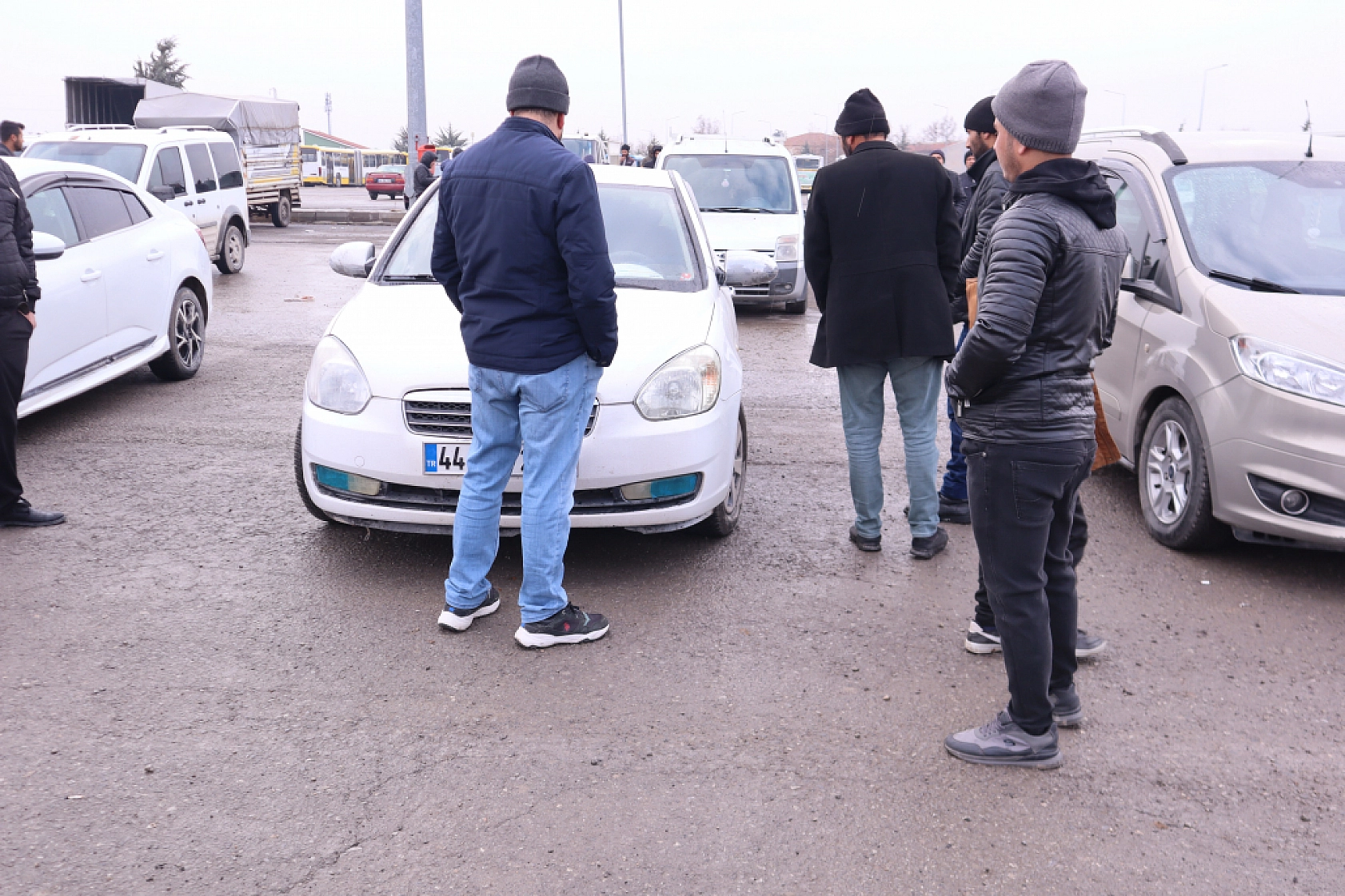 Suriyelilerin Ülkelerine Dönüşü İkinci El Pazarını Hareketlendirdi: Malatya'da Fiyatlar Dalgalanıyor…