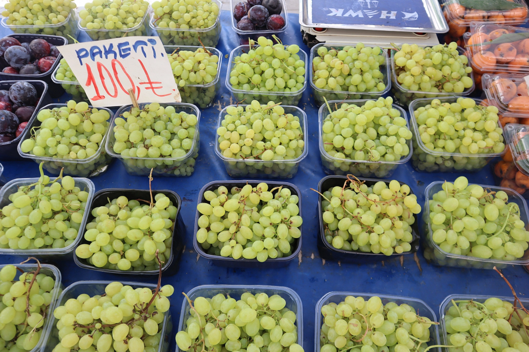 Pazarda fiyat dengesi değişti: Meyveye el değmiyor! İşte güncel pazar fiyatları....