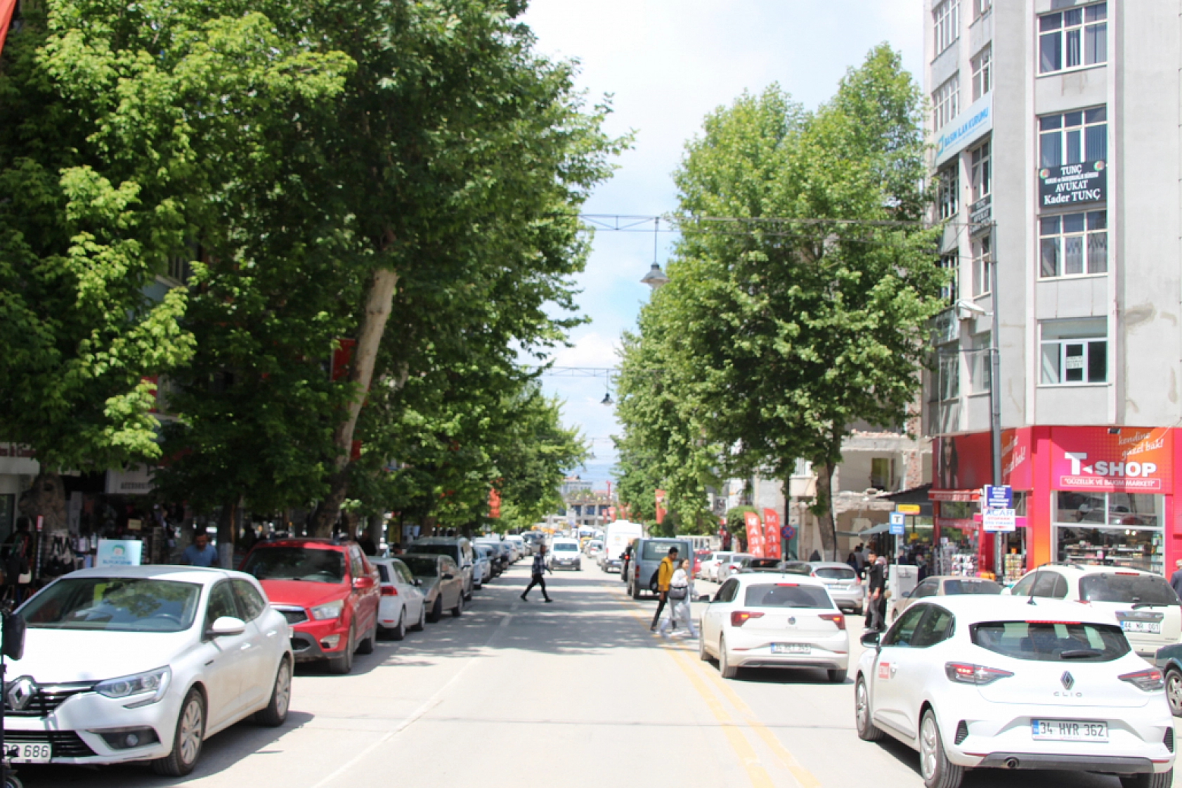 Kışla Caddesi Verilen Sözlere Rağmen Boşaltılıyor… Müdür esnafı yok saydı!