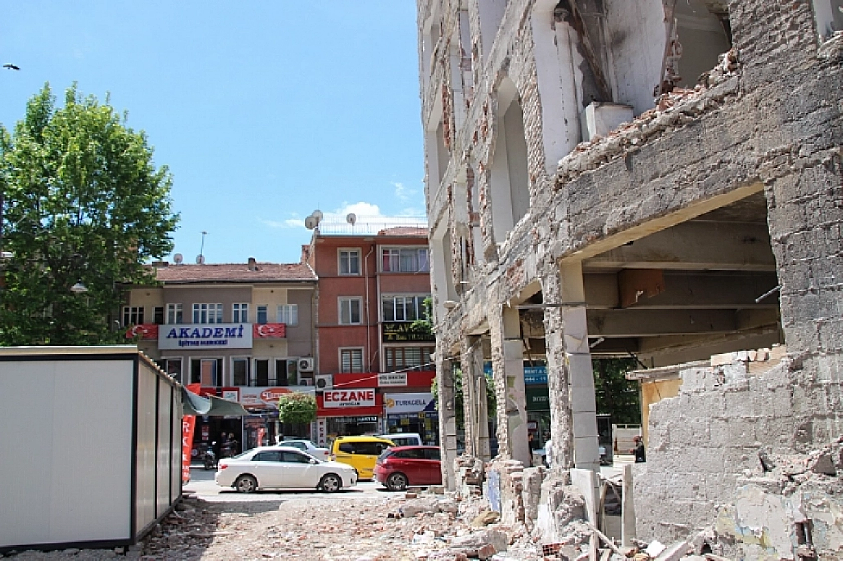 Deprem Bölgesinde Rezerv Alan Bilmecesi: Hatay'da Durduruldu! Malatya'da da Durdurulacak Mı?