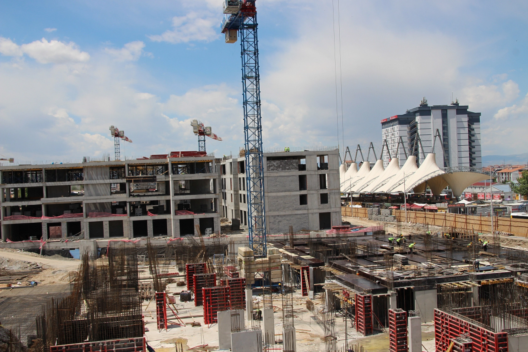 Kahramanmaraş'ta İnşaatlar Hızla Yükseliyor! Malatya Yerinde Sayıyor….