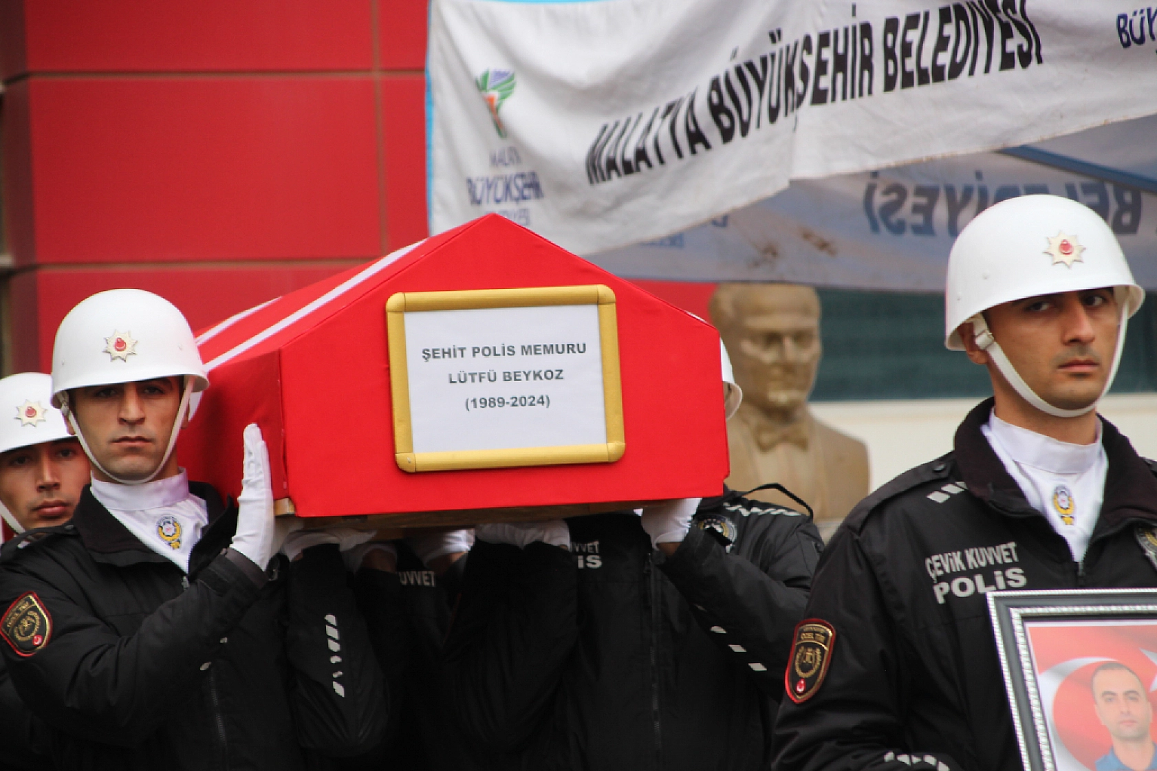 Malatya Şehidini Göz Yaşlarıyla Sonsuzluğa Uğurladı