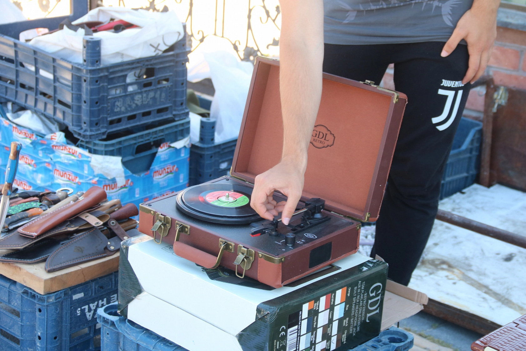 Bit Pazarı çevreyoluna taştı..!