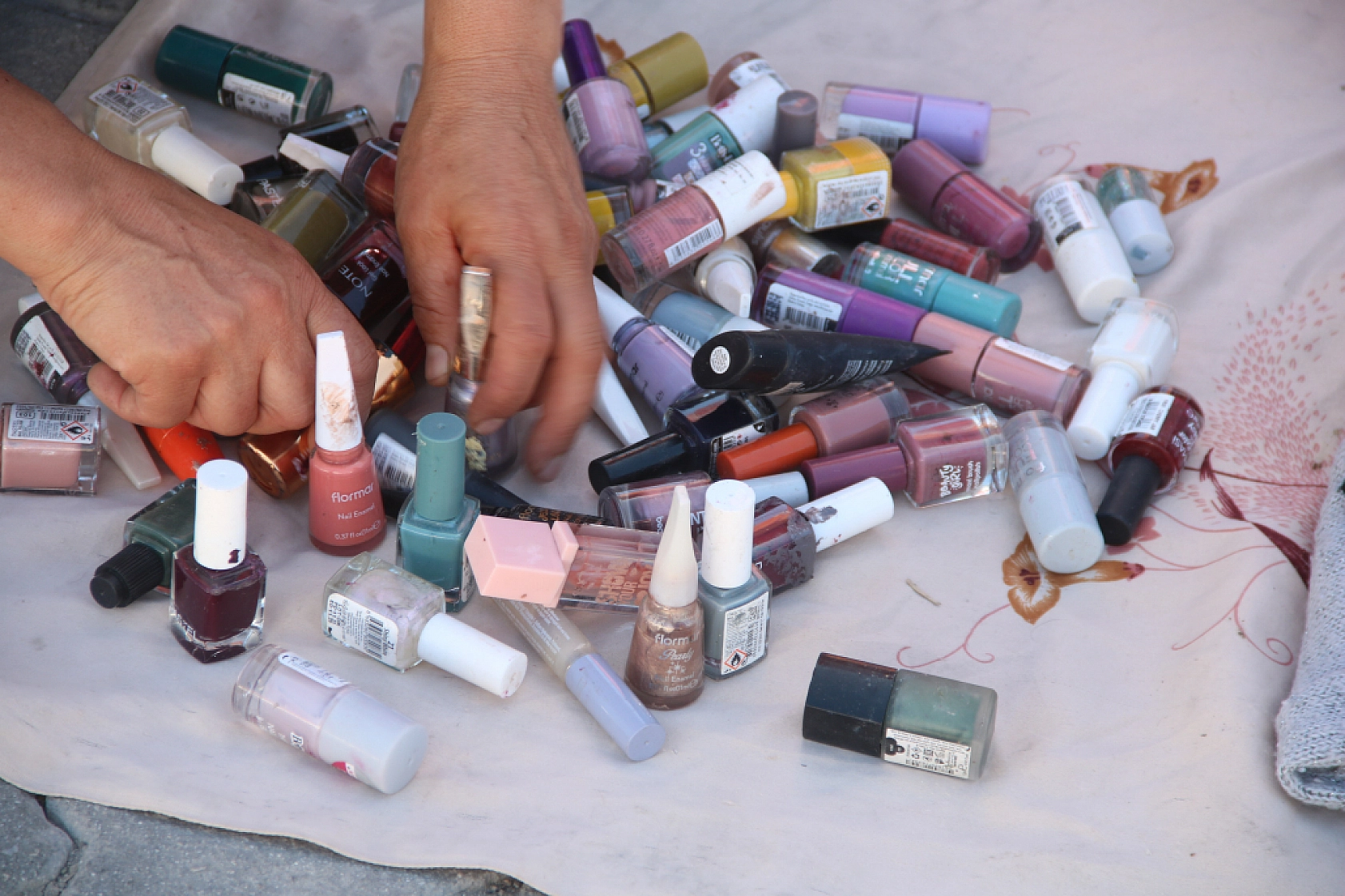 Bit Pazarı çevreyoluna taştı..!