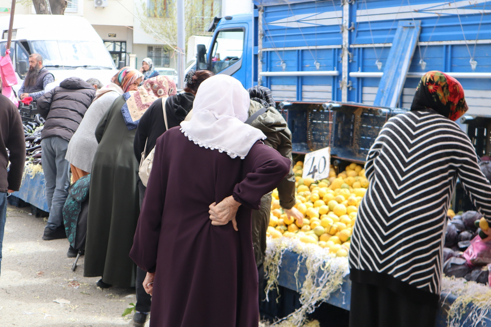 Malatya'da pazarın tadı kaçtı! Hem esnaf hem vatandaş dertli…