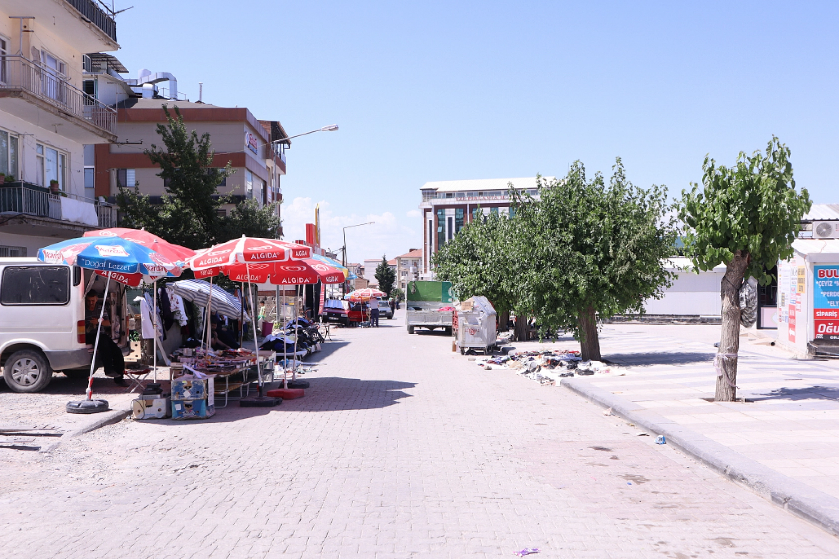 Malatya'da Ucuzluk Çevreyoluna Taştı! Bit Pazarı'nda Yoğunluk!
