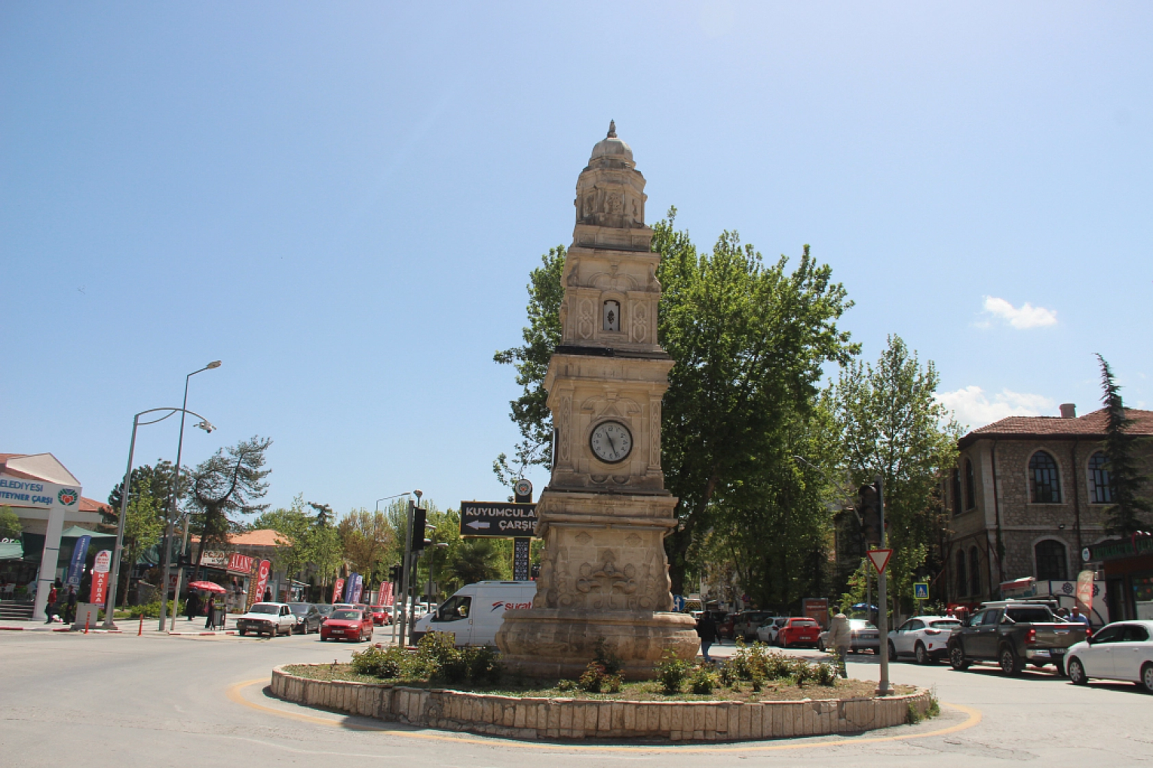 Hızlıca Boşaltılan Kışla Caddesi'nde İki Ayda Bir Karış İlerleme Yaşanmadı! Malatya'da Yıkım Kaplumbağa Hızıyla...!