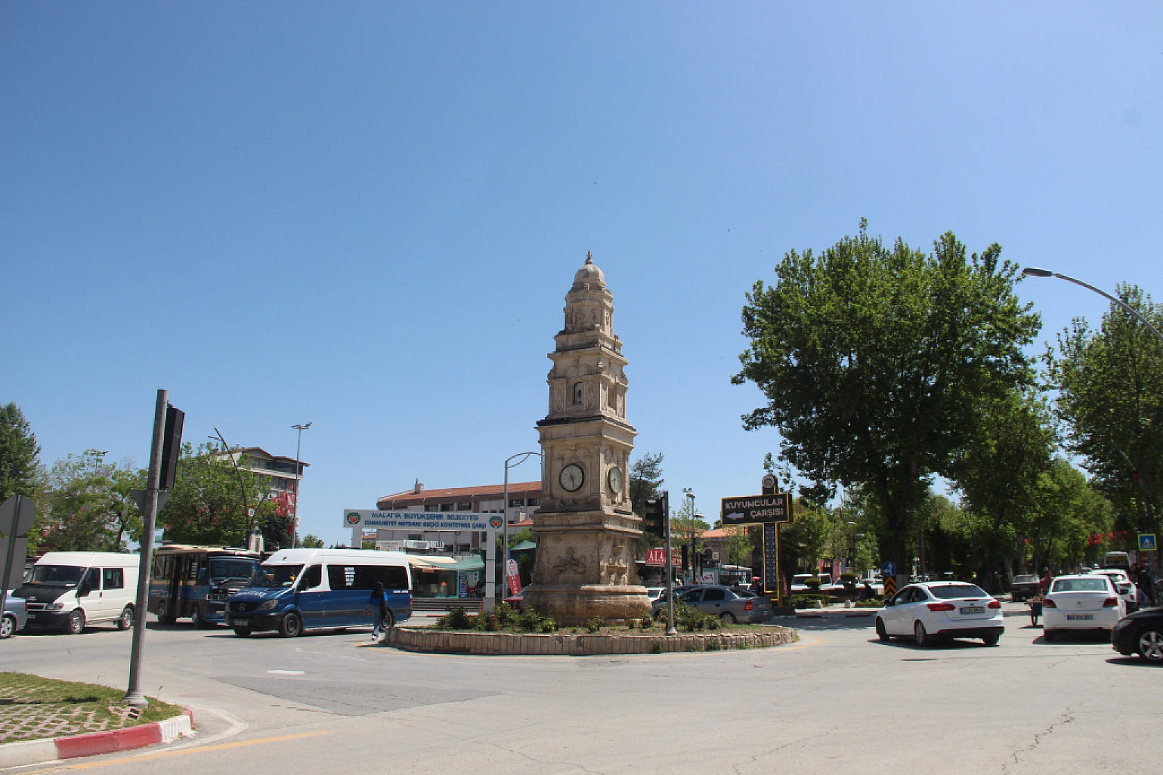 Kışla Caddesi Çarşı Projesi Neden Uzadı? MTSO Başkanı Tek Tek Açıkladı!