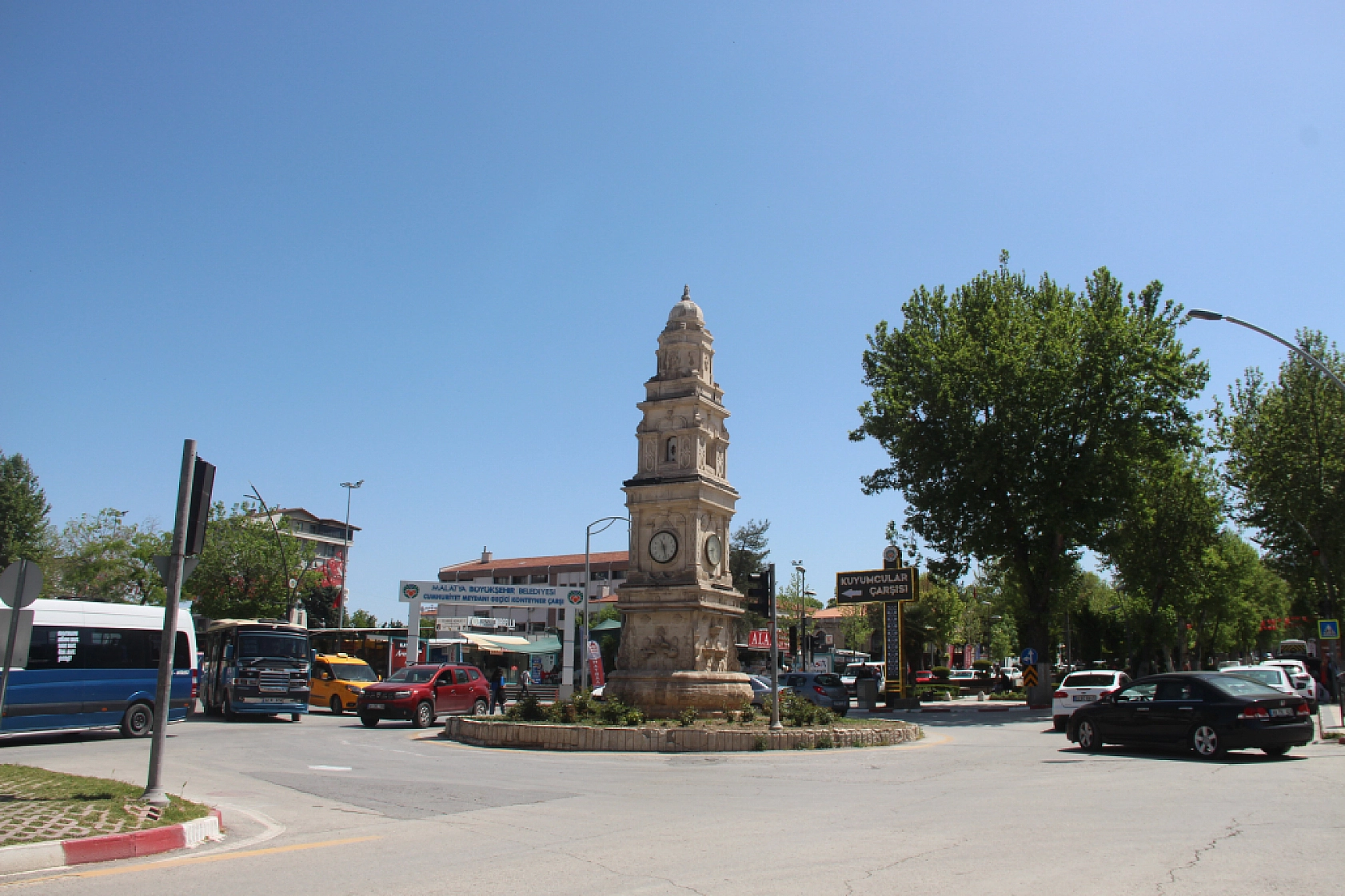Kışla Caddesi Çarşı Projesi Neden Uzadı? MTSO Başkanı Tek Tek Açıkladı!